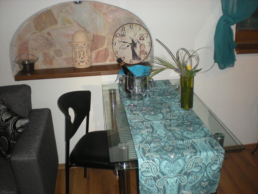 Sophia Cozy Self Catering Apartment Dolni Brezany Exteriér fotografie